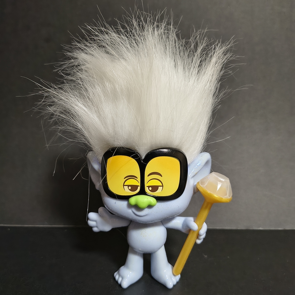 2019 DreamWorks Trolls World Tour Branch Doll Figure 9”